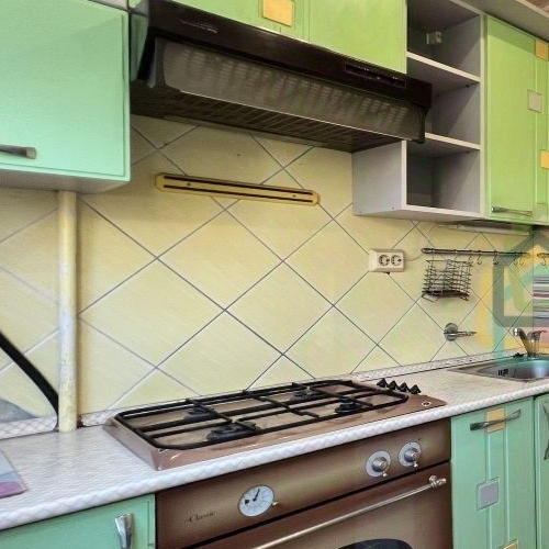 3-комн квартира проспект Ветеранов, 104