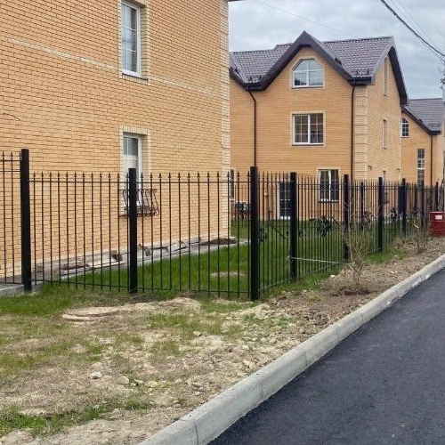 Коттедж/дом д. Низино, улица Меншиковская, 95Б