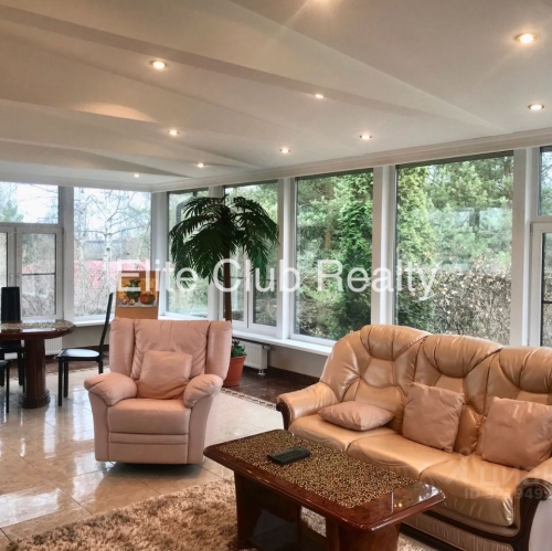 Коттедж/дом Лесная улица,  д. 37