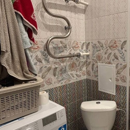 2-комн квартира Кировск, Набережная улица, 19