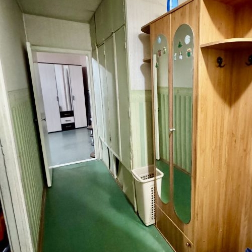 3-комн квартира Кингисепп, улица Жукова, 12а