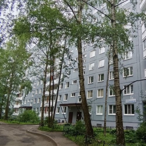 3-комн квартира проспект Художников, 15К3
