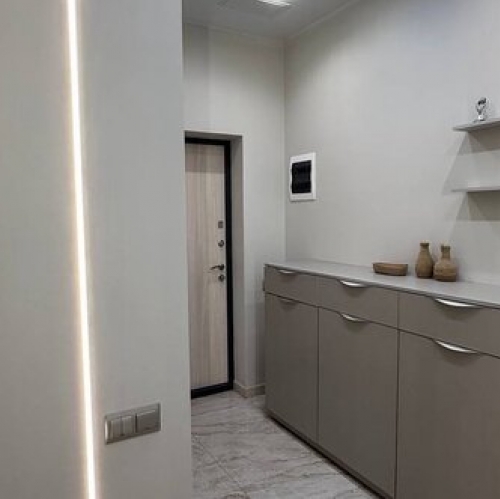 4-комн квартира Обуховской обороны пр-кт,  д. 70 к4 с1
