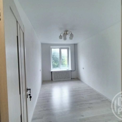 3-комн квартира Петергоф г., Ропшинское шос.,  д. 4