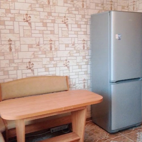 3-комн квартира улица Типанова, 38