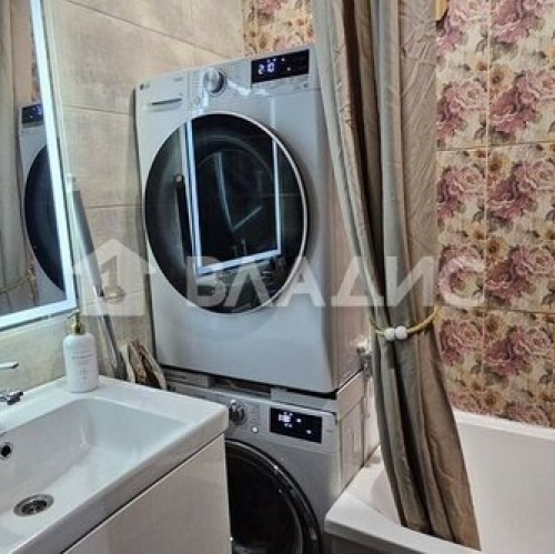 3-комн квартира улица Бабушкина,  д. 61