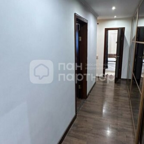 1-комн квартира улица Коммуны,  д. 61