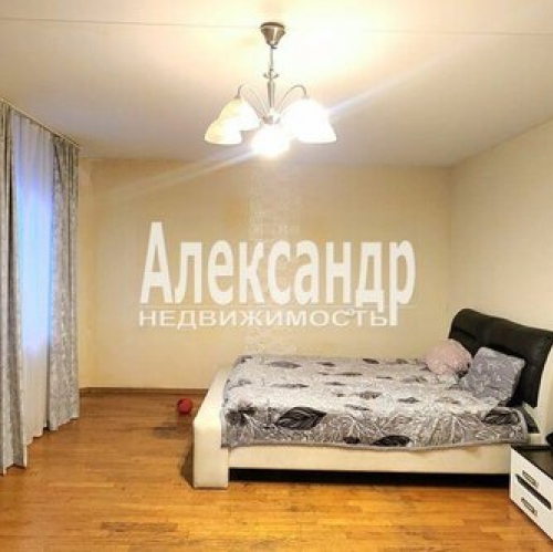 2-комн квартира Кириши, ул Нефтехимиков,  д. 43