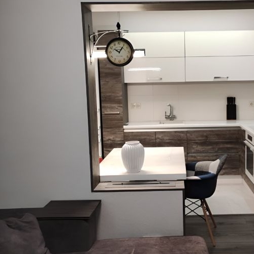 3-комн квартира улица Орджоникидзе, 52