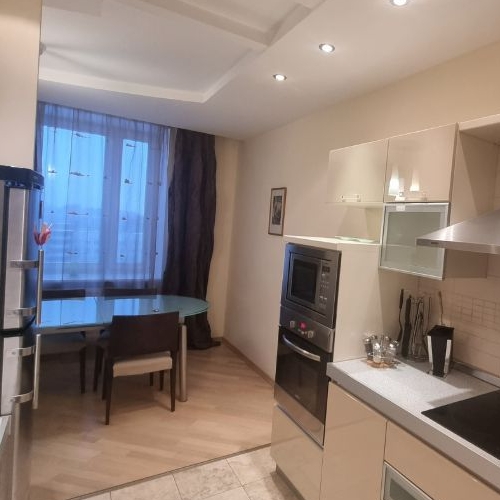 2-комн квартира проспект Пятилеток, 2