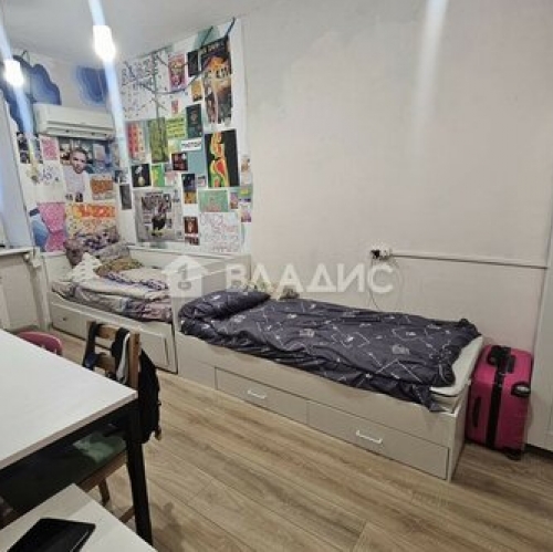 3-комн квартира улица Бабушкина,  д. 61