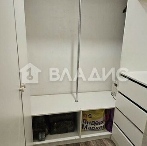 3-комн квартира улица Бабушкина,  д. 61