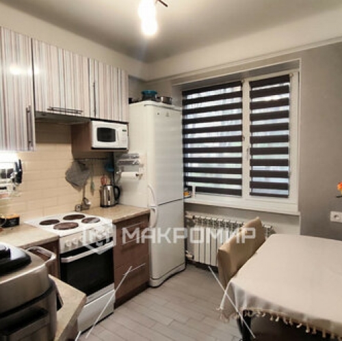 3-комн квартира улица Жени Егоровой,  д. 12 к1