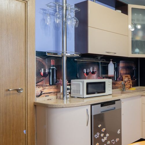 2-комн квартира улица Белышева, 5/6