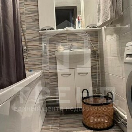 3-комн квартира Маршала Блюхера пр-кт,  д. 9 к2