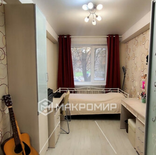 3-комн квартира улица Жени Егоровой,  д. 12 к1