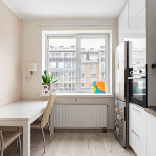 3-комн квартира Шушары п, Переведенская (Пулковское) ул,  д. 4,  к. 1 стр 1