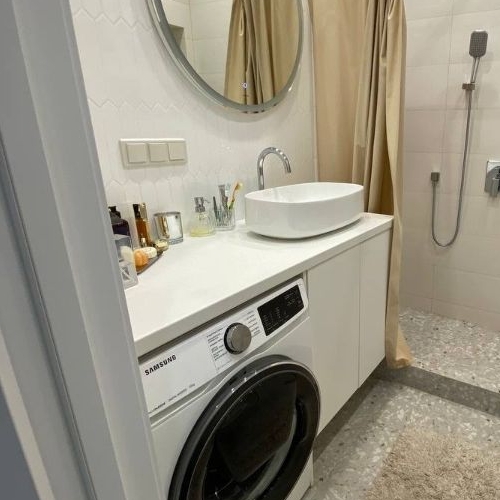 2-комн квартира Новоселье городской поселок, улица Центральная, 10к2