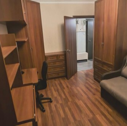 2-комн квартира Байконурская улица